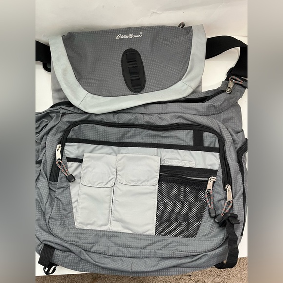 Eddie Bauer Grey Outdoor Hiking Messenger Bag School Bag College - Picture 3 of 9